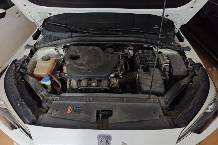 荣威i5 2023款 1.5L CVT豪华版机舱底盘24