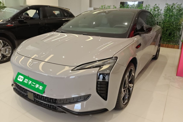 红旗EH7 2024款 760 Pro+ 四驱版车身外观1