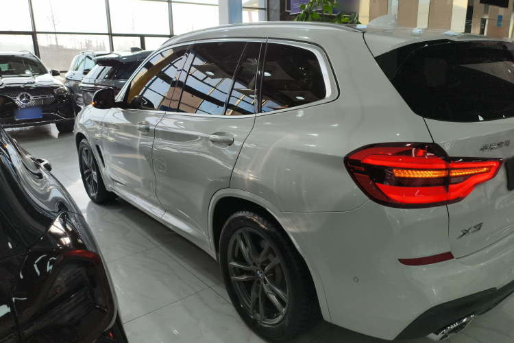 宝马X3 2021款 改款 xDrive28i 豪华套装车身外观4
