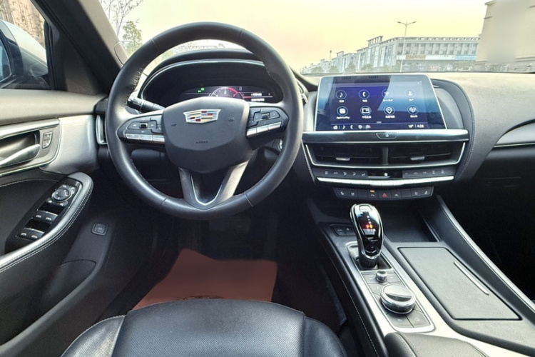 凯迪拉克CT5 2023款 28T 豪华型（标准版）中控内饰7005