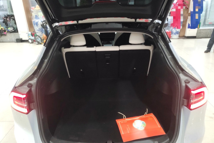 特斯拉 Model Y 2022款 改款 后轮驱动版机舱底盘23