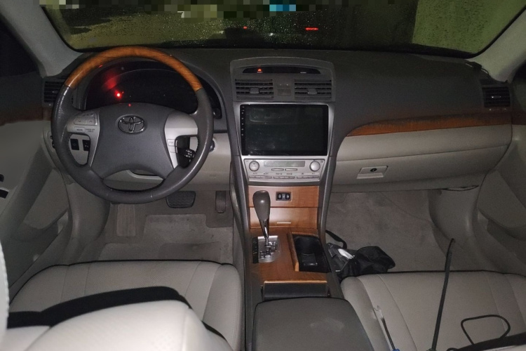 丰田 凯美瑞 2010款 240G 豪华版中控内饰7002