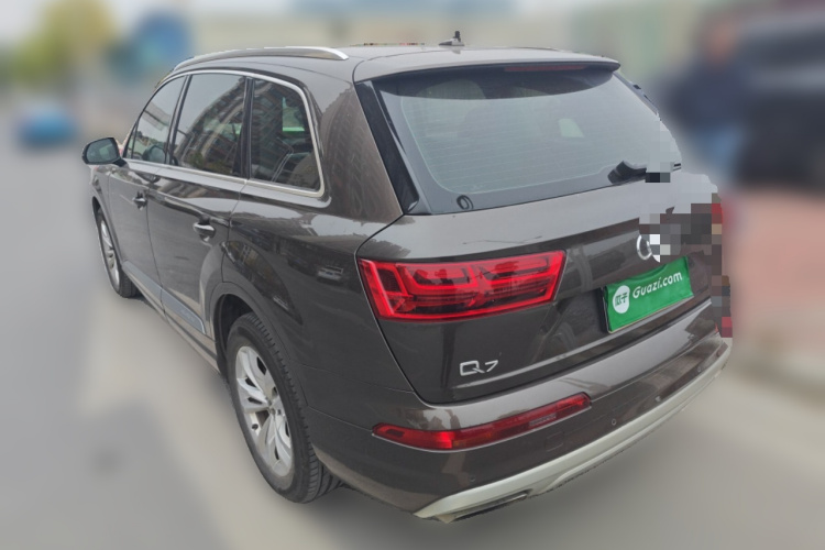 奥迪Q7 2018款 40 TFSI 舒适型车身外观5