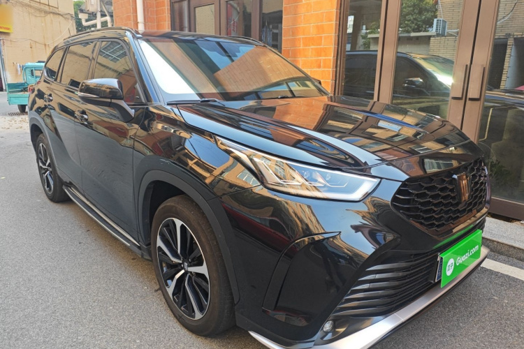 丰田 皇冠陆放 2022款 2.0T 四驱劲享版车身外观3