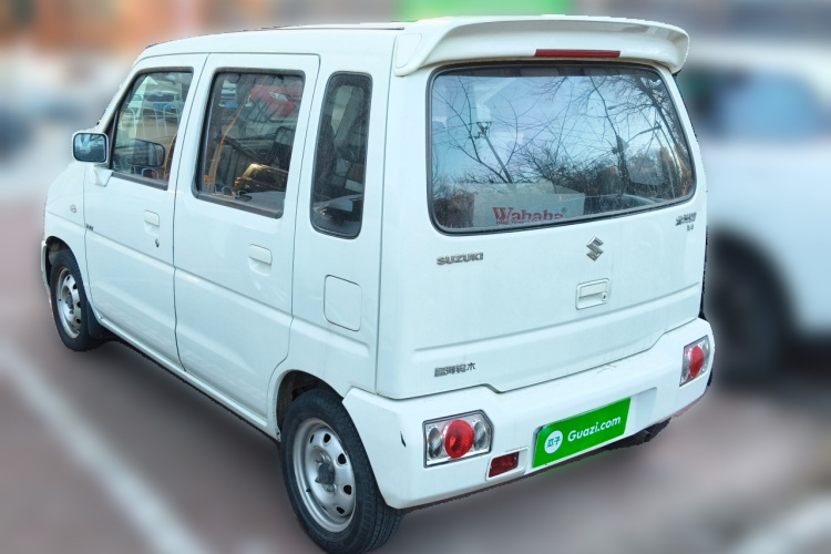 铃木 北斗星 2016款 1.4L 手动超值型车身外观5