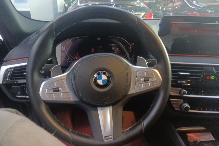 宝马5系 2023款 530Li 领先型 M运动套装局部细节13