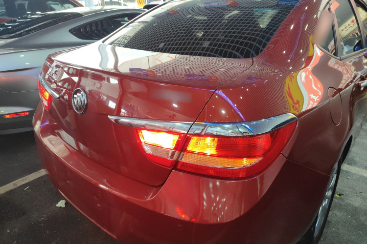 别克 英朗 2013款 GT 1.6L 自动时尚版车身外观6