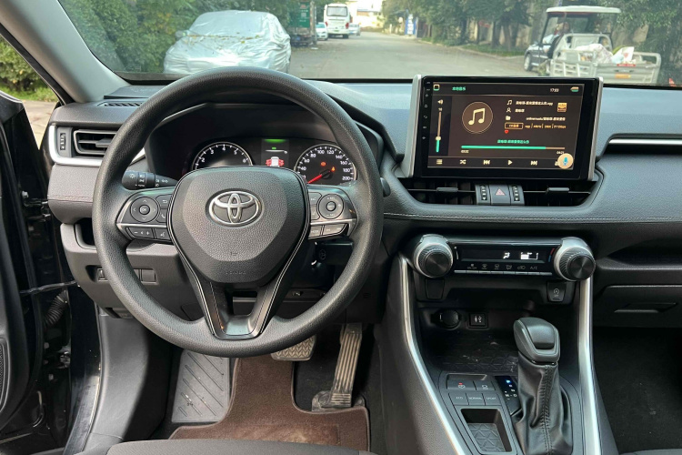 丰田 威兰达 2022款 2.0L CVT两驱领先版中控内饰7001