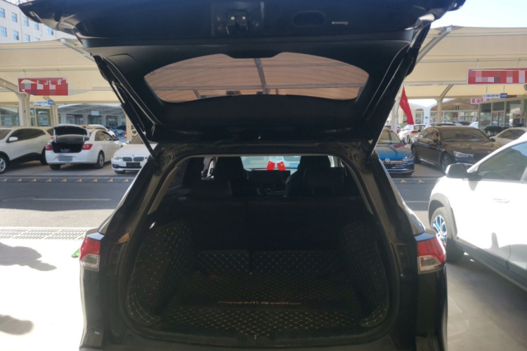 丰田 锋兰达 2023款 2.0L CVT领先版局部细节23