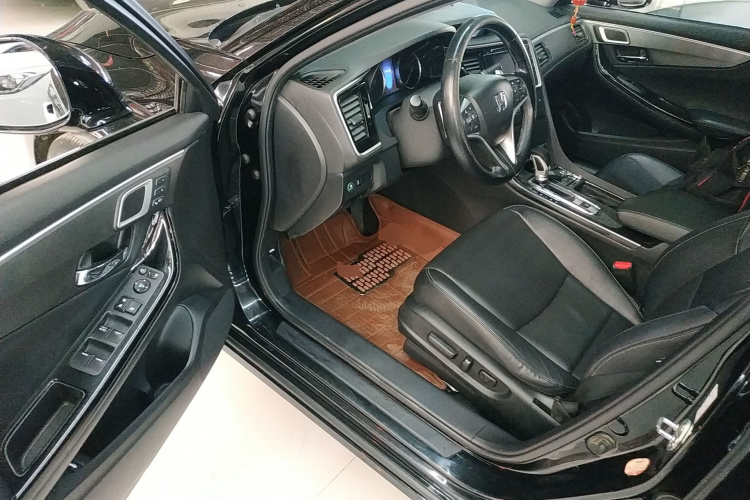 本田 思铂睿 2015款 2.0L 典藏版中控内饰20