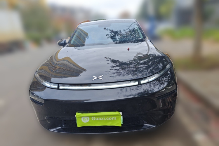 小鹏P7 2022款 586G车身外观2