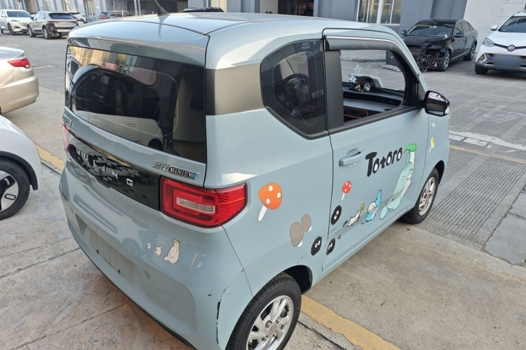 五菱汽车 宏光MINIEV 2020款 悦享款 磷酸铁锂车身外观7