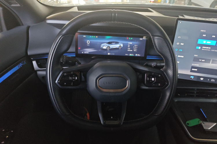 领克07 2024款 EM-P 126长续航 Ultra中控内饰13