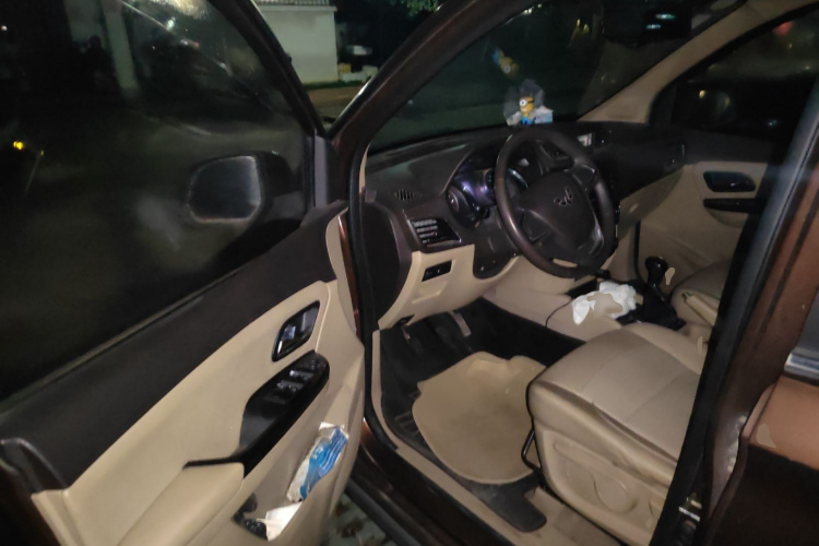 五菱汽车 五菱宏光 2015款 1.5L S1舒适国V中控内饰7003