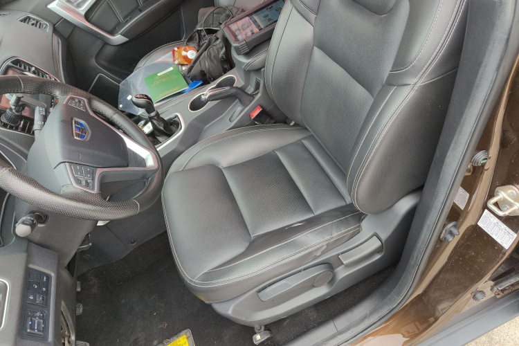 吉利汽车 远景X6 2016款 1.8L 手动豪华型局部细节19