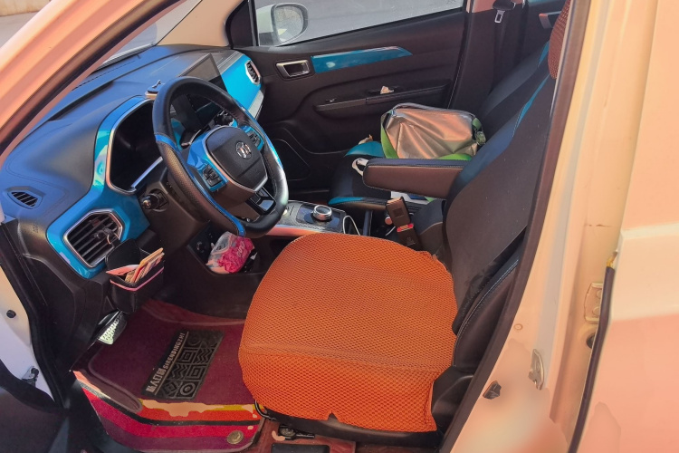 北汽新能源EC3 2018款 灵动版中控内饰19