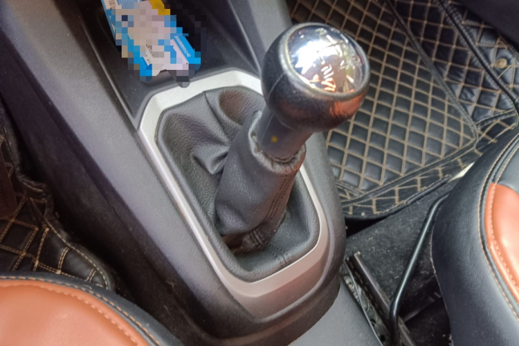 雪铁龙 爱丽舍 2018款 改款 1.6L 手动时尚型局部细节18