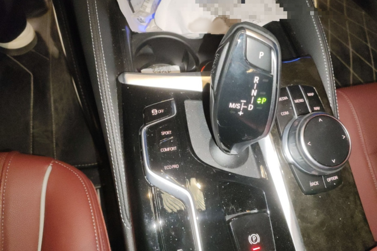 宝马5系 2022款 改款 525Li 豪华套装局部细节18