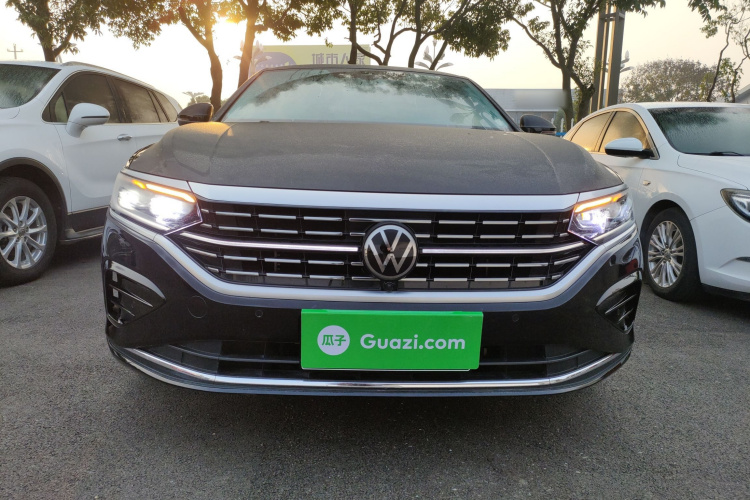 大众 帕萨特 2025款 出众款 380TSI 龙耀版车身外观6001