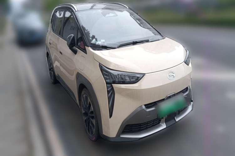 埃安 AION Y 2022款 70 科技版 磷酸铁锂车身外观3