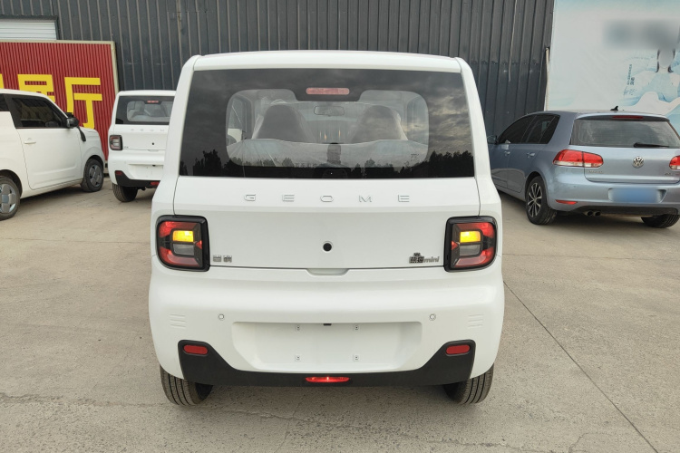 吉利银河 2024款 熊猫mini 200km 耐力熊车身外观6