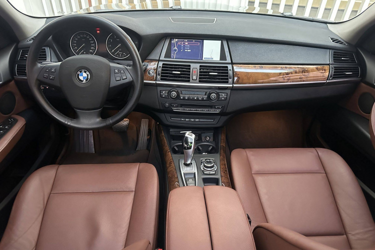 宝马X5(进口) 2013款 xDrive35i 领先型中控内饰7009