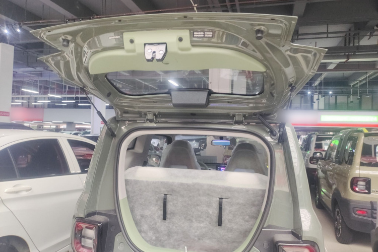 吉利银河 2025款 210km 熊猫骑士机舱底盘23