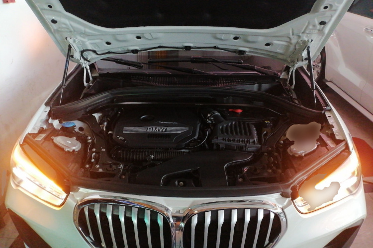 宝马X1 2021款 改款 sDrive25Li 领先型机舱底盘24