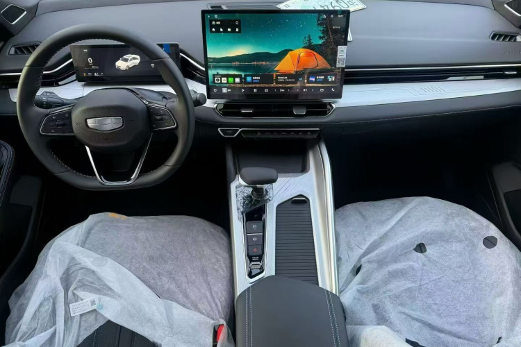 吉利汽车 星瑞 2025款 东方曜 1.5TD 扶摇版中控内饰7002