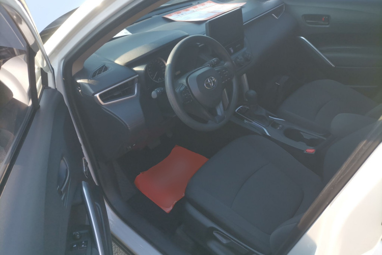 丰田 卡罗拉锐放 2022款 2.0L 先锋版中控内饰7003