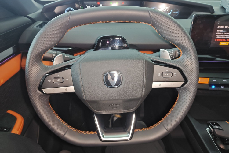 长安UNI-V 2023款 2.0T 领速版局部细节13