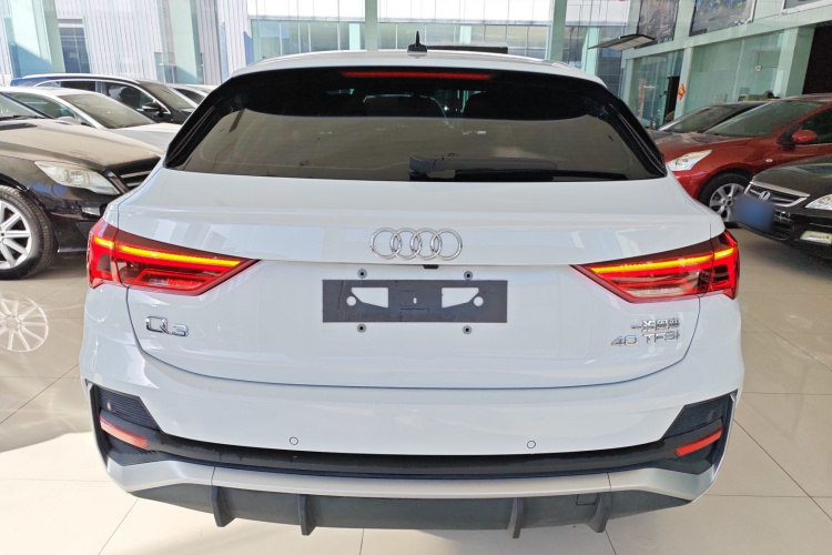 奥迪Q3 Sportback 2020款 40 TFSI 时尚型车身外观6