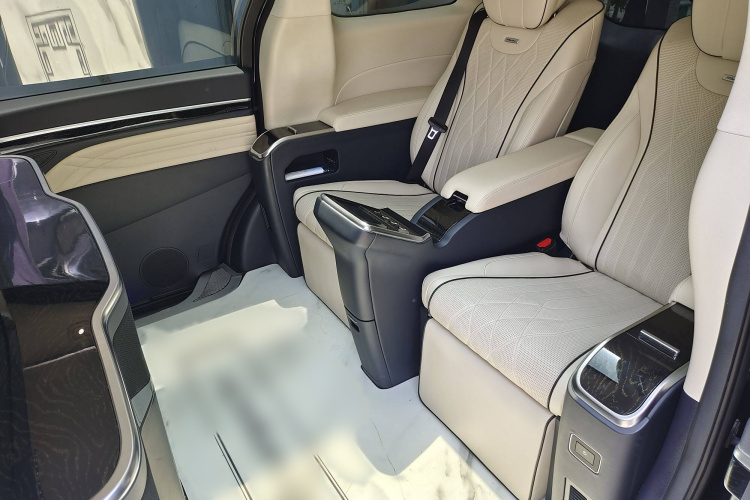 广汽传祺 传祺M8 2021款 大师系列 390T 四座御尊版中控内饰7007