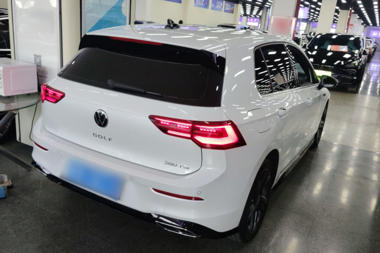 大众 高尔夫 2023款 改款 280TSI DSG R-Line Lite车身外观7