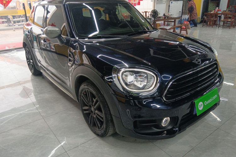 MINI Countryman 2020款 1.5T COOPER 鉴赏家车身外观3