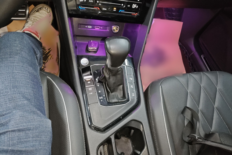 大众 途观L 2022款 330TSI 自动两驱R-Line越享版局部细节18