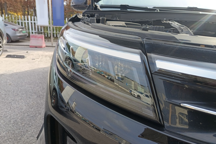 鸿蒙智行 问界M7 2024款 1.5T 智驾后驱Pro版 6座车身外观6006