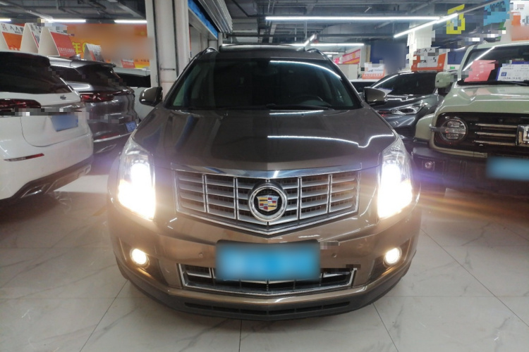 凯迪拉克SRX 2015款 3.0L 舒适型车身外观2