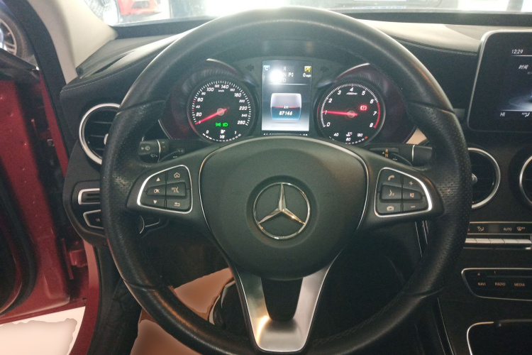 奔驰C级 2017款 改款 C 180 L 时尚型运动版局部细节13