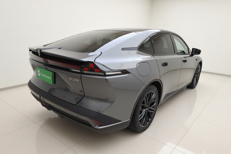 深蓝汽车 深蓝SL03 2022款 1.5L 1200增程版车身外观7