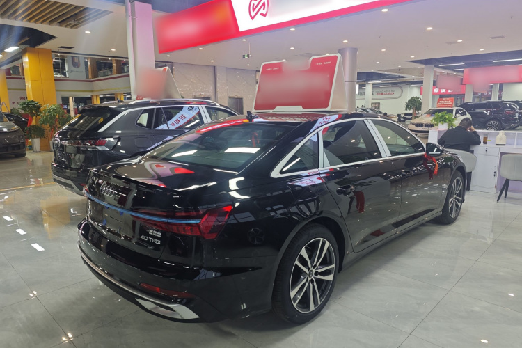 奥迪A6L 2025款 40 TFSI 豪华动感型车身外观6005