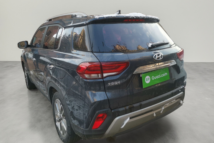 北京现代ix35 2018款 2.0L 自动两驱智勇·畅享版车身外观5