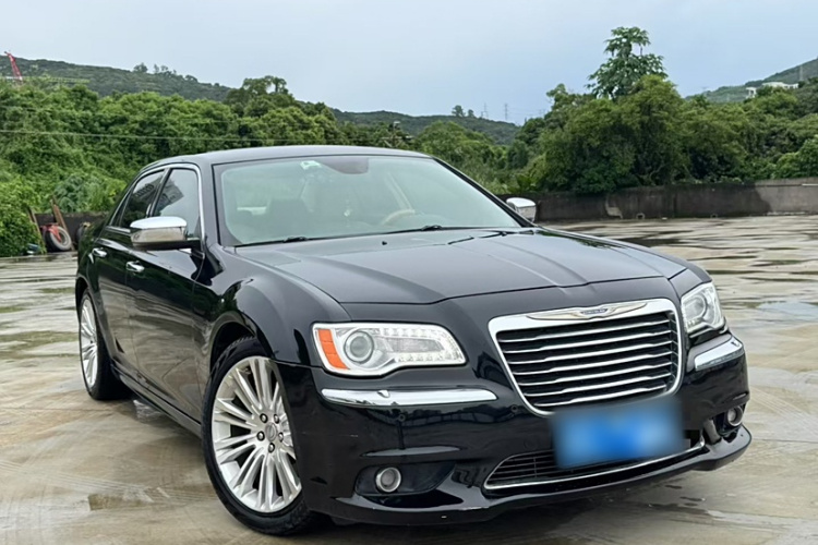 克莱斯勒300C(进口) 2013款 3.6L 尊适版车身外观6005