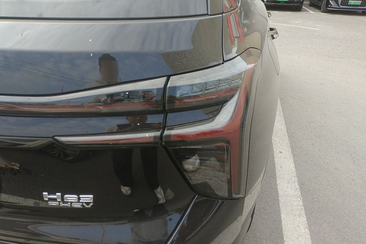 红旗HS3 PHEV 2024款 PHEV 115km 劲为版车身外观9