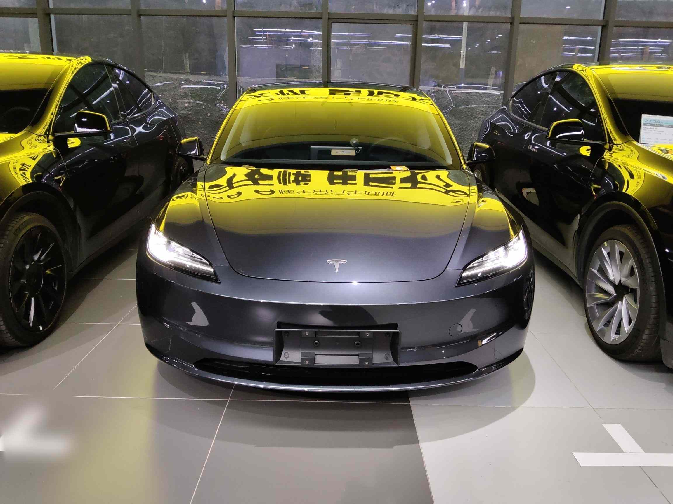 特斯拉 Model 3 2025款 后轮驱动版(1)