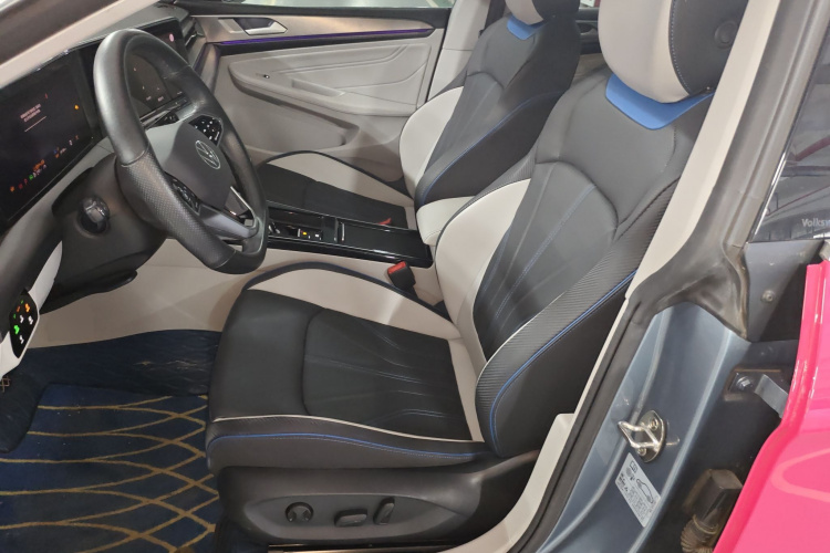 大众 2022款 凌渡L 280TSI DSG酷辣版中控内饰19