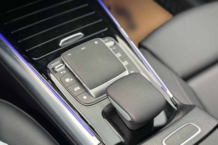 奔驰GLA 2020款 GLA 200中控内饰7009