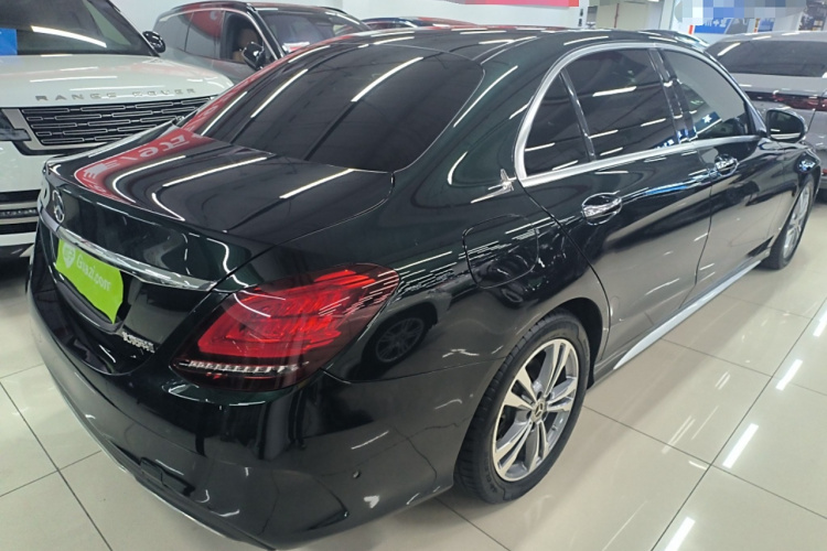 奔驰C级 2021款 C 200 L 时尚型运动版车身外观7