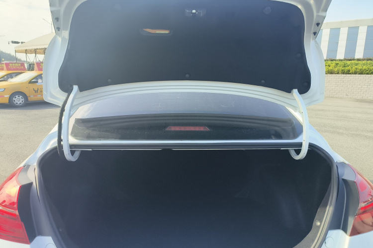 吉利汽车 帝豪 2018款 1.5L CVT向上互联版机舱底盘23