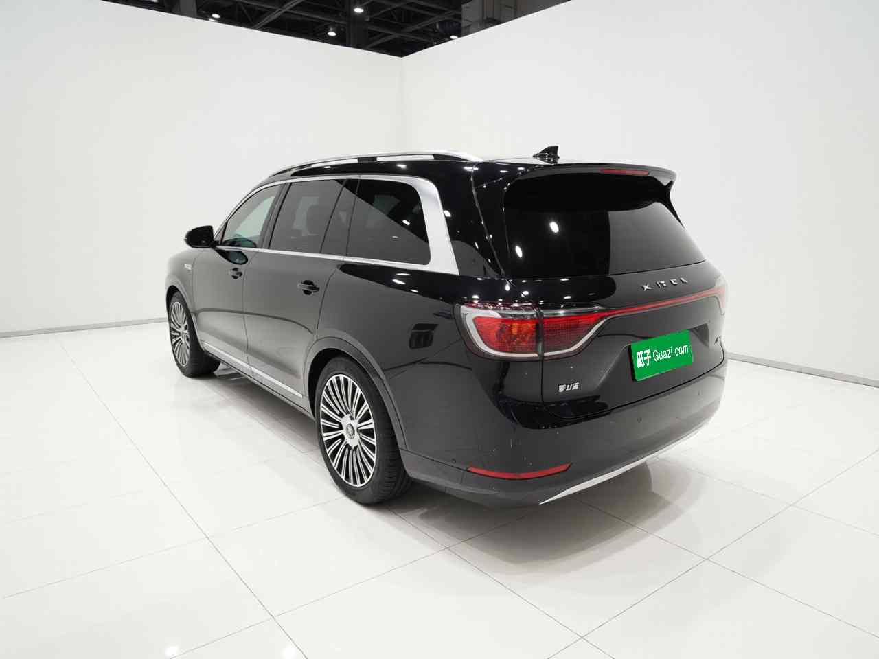 鸿蒙智行 问界M9 2025款 增程 Ultra版 52kWh 6座版 (192线激光雷达）(3)